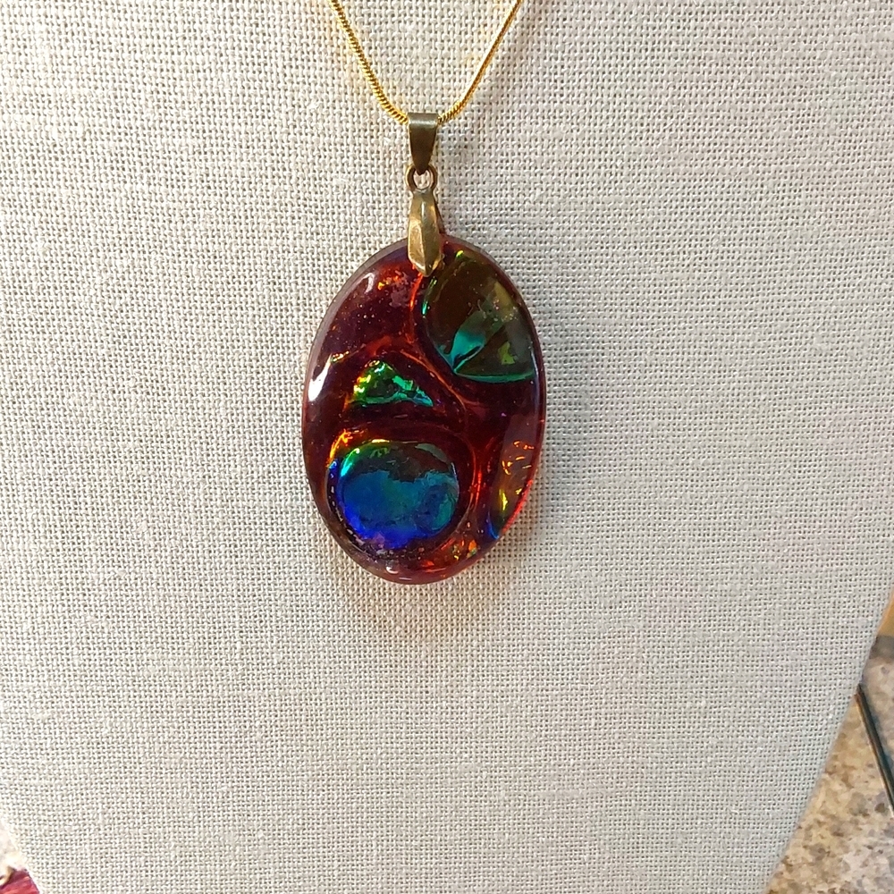 Necklace resin 2 in by 1.25